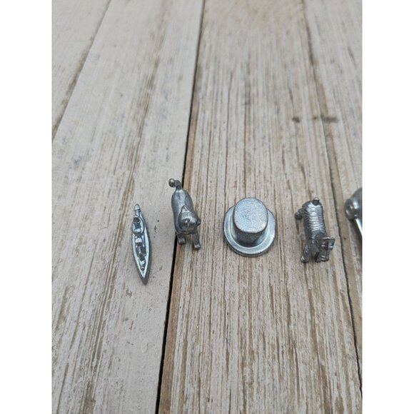 Monopoly 2017 Game Replacement 8 Tokens Pieces - Picture 3 of 3